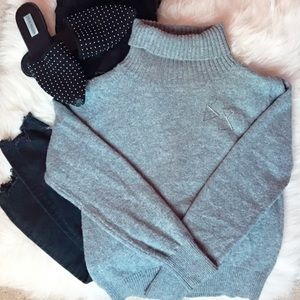 Brandy Melville Sweater